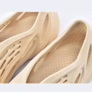 Kanye Yeezy Foam Runner Sand - Image 2