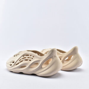 Kanye Yeezy Foam Runner Sand - Image 4