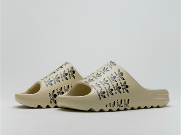 Yeezy Slides Desert Sand Logo Adidas Fw6345-A - Image 5