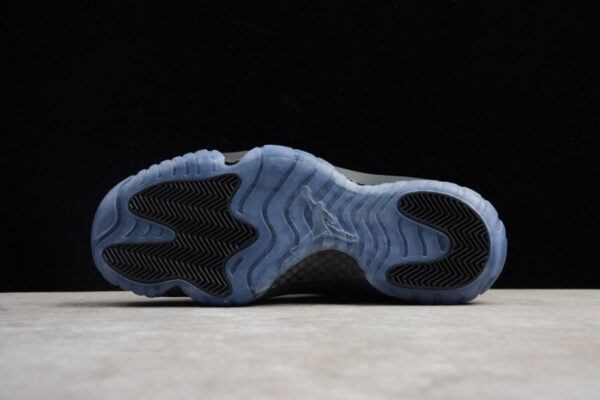 Air Jordan 11 Cap And Gown Black 378037-005 - Image 13