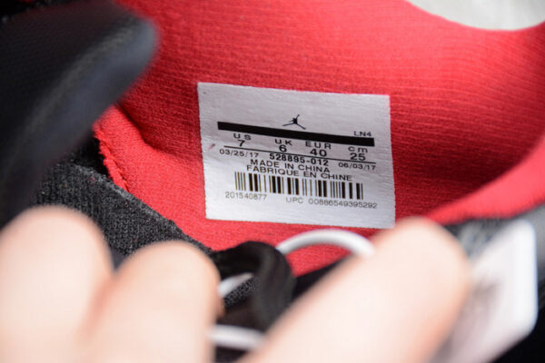 Air Jordan 11 Retro Low Bred Black/ Red Mens 528895-012 - Image 7