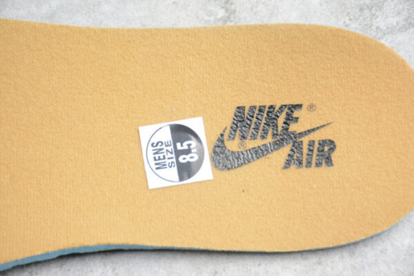 Air Jordan 1 Rookie Of The Year 555088-700 - Image 13
