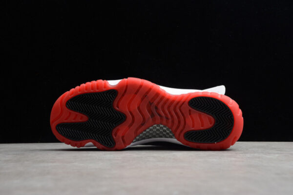 Air Jordan 11 Low White Bred Av2187-160 - Image 9