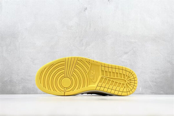 Air Jordan 1 Mid Se Fearless Maison Chateau Cu2803-200 - Image 3