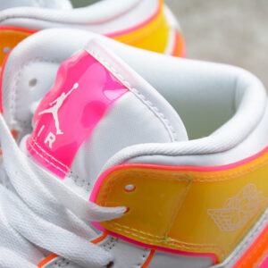 Air Jordan 1 Mid Se Gs Edge Glow Cv4611-100 - Image 13