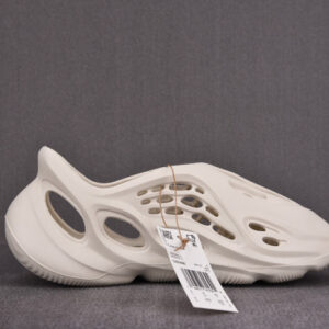 Yeezy Foam Runnr Ararat G55486 - Image 3