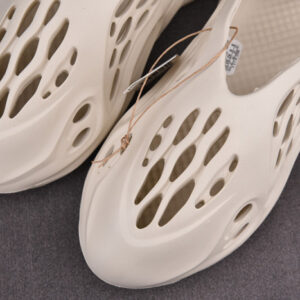 Yeezy Foam Runnr Ararat G55486 - Image 7
