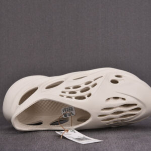 Yeezy Foam Runnr Ararat G55486 - Image 15