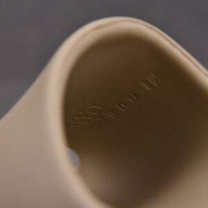 Adidas Yeezy Slide Pure (Restock Pair) Gw1934 - Image 4