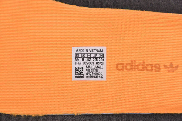 Ad Yeezy 350 Boost V2 Gw2871 - Image 9