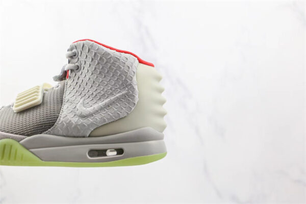 Nike Air Yeezy 2 Pure Platinum Wolf Grey Mens 508214-010 - Image 6