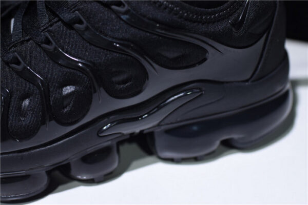 Nike Air Vapormax Plus Triple Black 924453-004 - Image 4