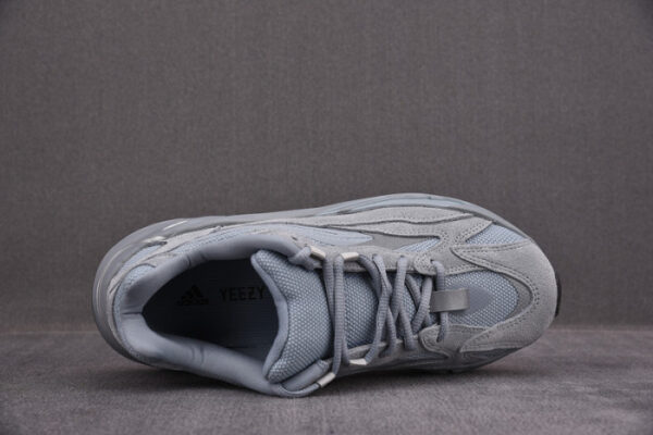 Adidas Yeezy Boost 700 V2 Hospital Blue Fv8424 - Image 2