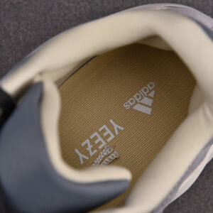 Adidas Yeezy Boost 700 Magnet Fv9922 - Image 4